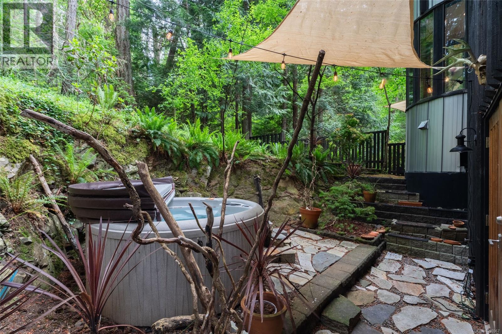 1457 Howcrest Rd, North Saanich, British Columbia  V8L 5K1 - Photo 36 - 1036967