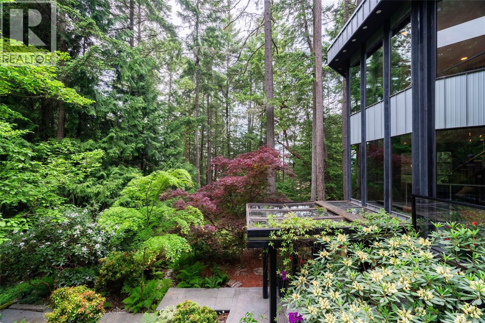 1457 Howcrest Rd, North Saanich, British Columbia  V8L 5K1 - Photo 59 - 1036967