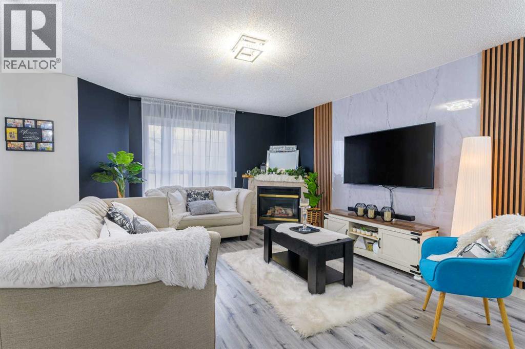13 Mt Aberdeen Manor SE, Calgary, Alberta  T2Z 3N8 - Photo 3 - A2308888