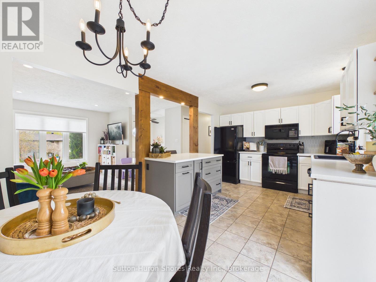 781 Bradford Street, Saugeen Shores, Ontario  N0H 2C4 - Photo 9 - X13139722