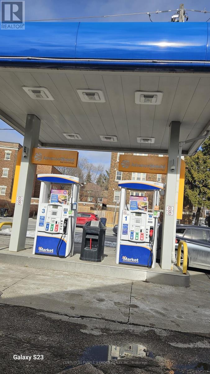 260 VAUGHAN ROAD, Toronto, Ontario