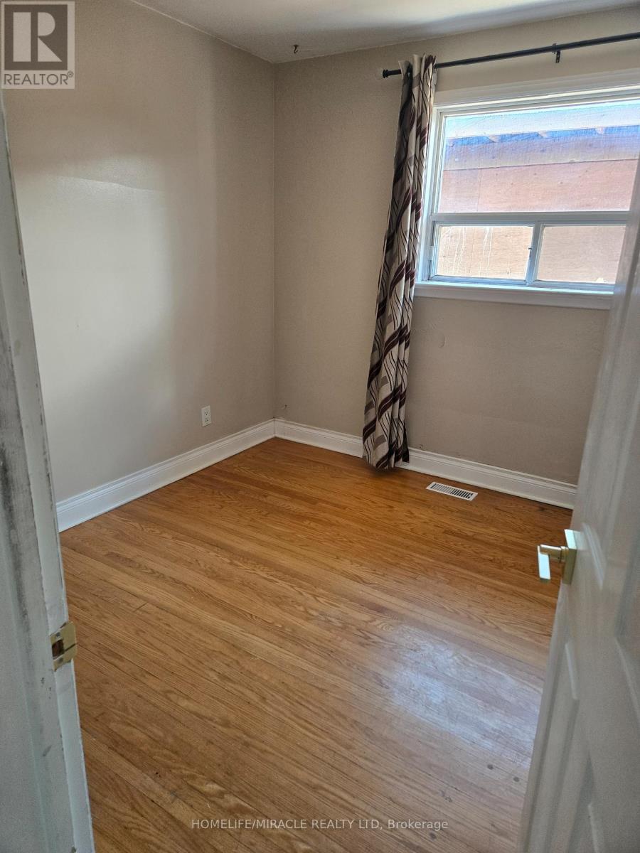 25 Chandlier Drive, Toronto, Ontario  M1G 1Z1 - Photo 18 - E13139716