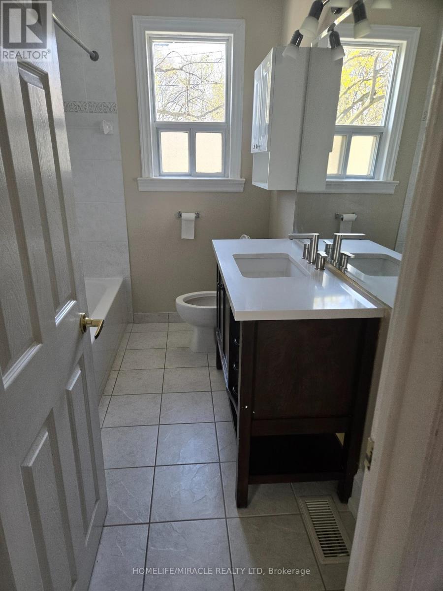 25 Chandlier Drive, Toronto, Ontario  M1G 1Z1 - Photo 20 - E13139716