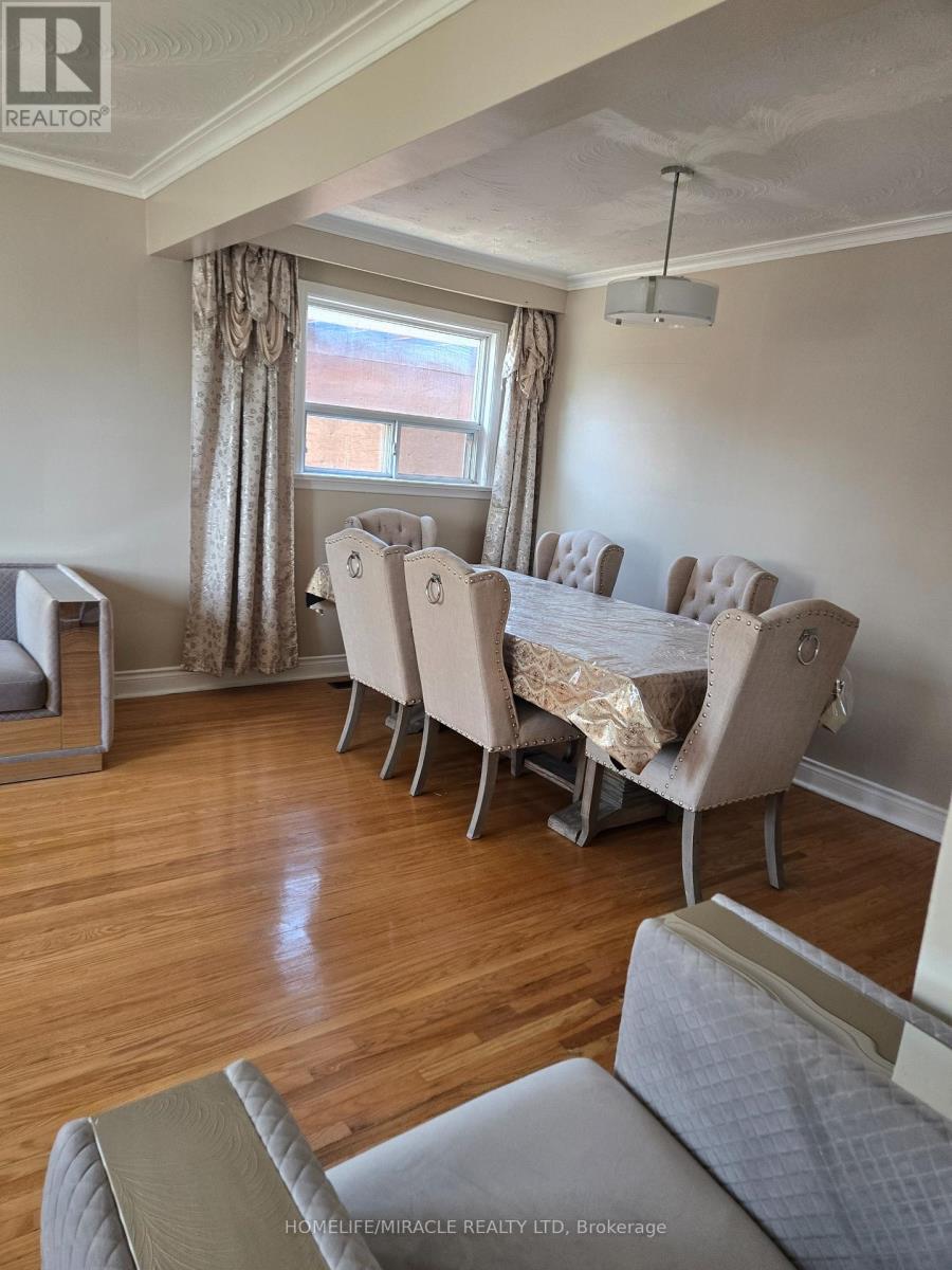 25 Chandlier Drive, Toronto, Ontario  M1G 1Z1 - Photo 7 - E13139716