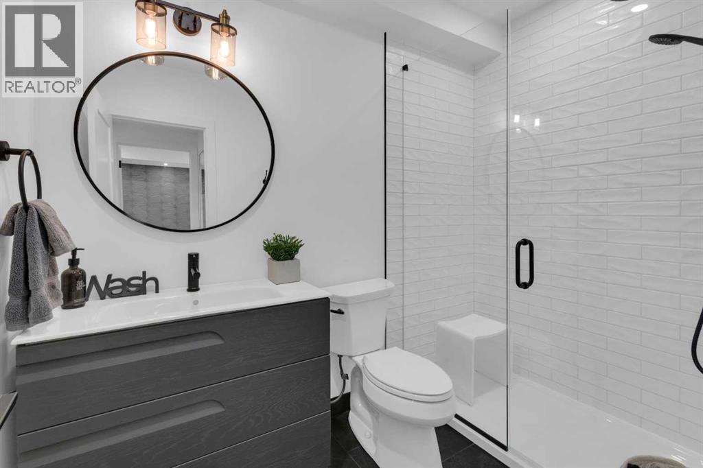 90 Somme Boulevard Sw, Calgary, Alberta  T2T 6K6 - Photo 32 - A2303572