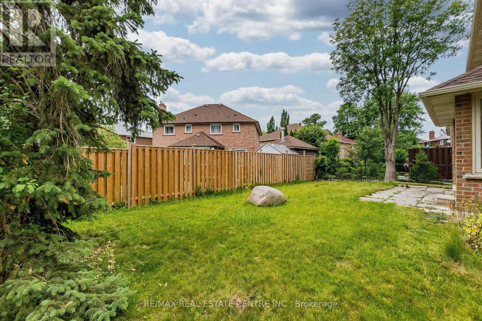 1134 DEER RUN, Mississauga, Ontario