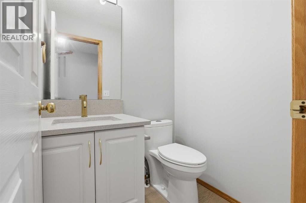 93 Somerglen Park SW, Calgary, Alberta  T2Y 3M5 - Photo 18 - A2308162