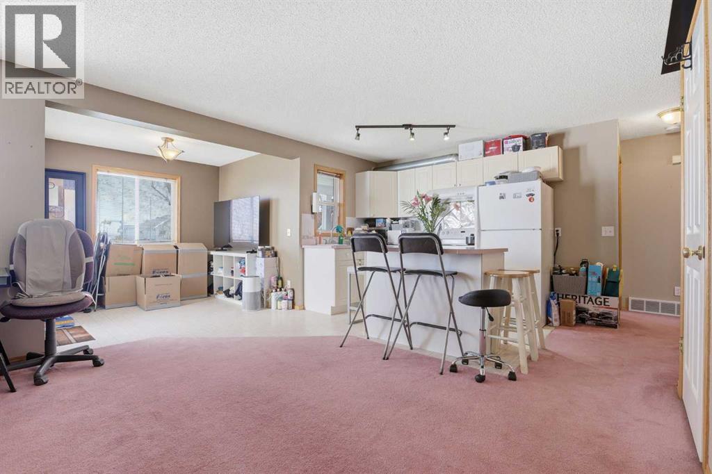 93 Somerglen Park SW, Calgary, Alberta  T2Y 3M5 - Photo 37 - A2308162