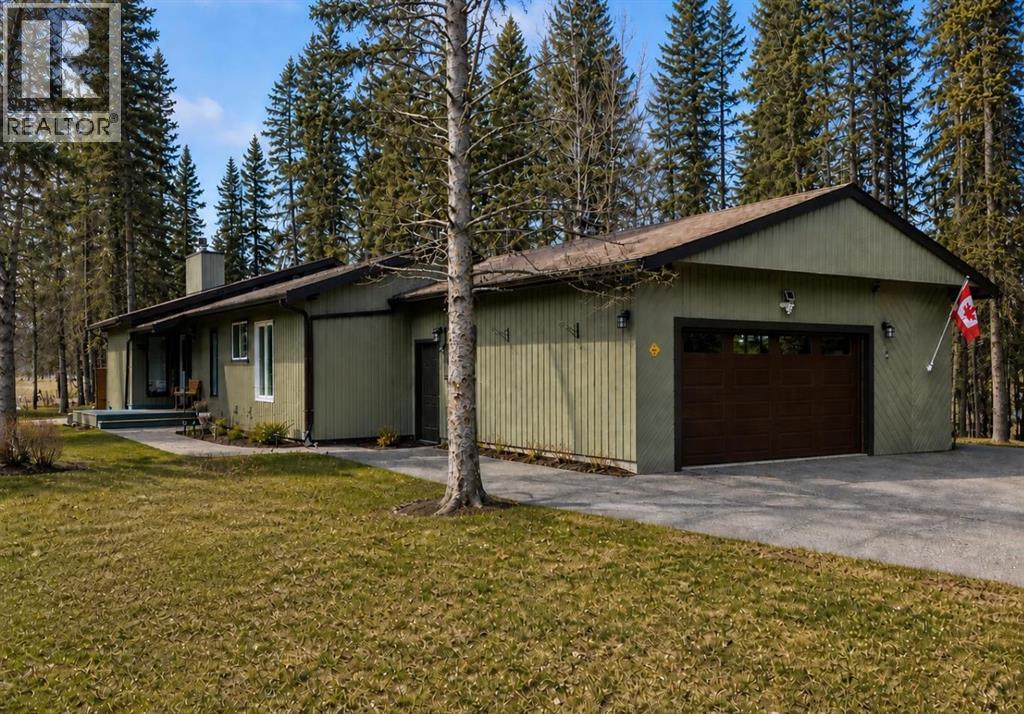 12 Wolf Crescent, Rural Rocky View County, Alberta  T3Z 1A3 - Photo 2 - A2311257