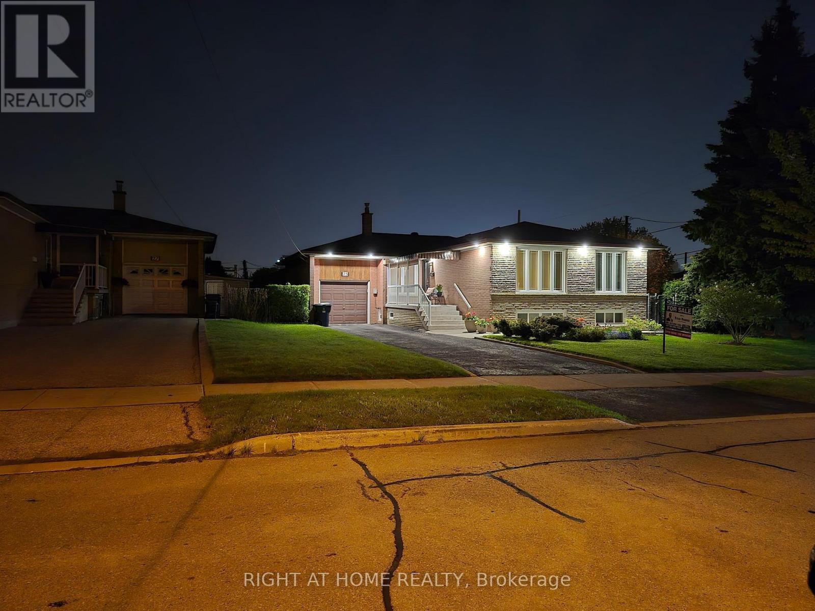 25 Sparrow Avenue, Toronto, Ontario  M6A 1L5 - Photo 33 - W13076338