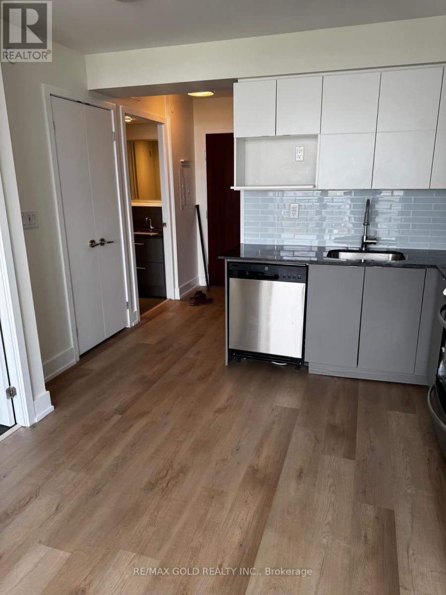 1208 - 160 Flemington Road, Toronto, Ontario  M6A 1N6 - Photo 2 - W13113668