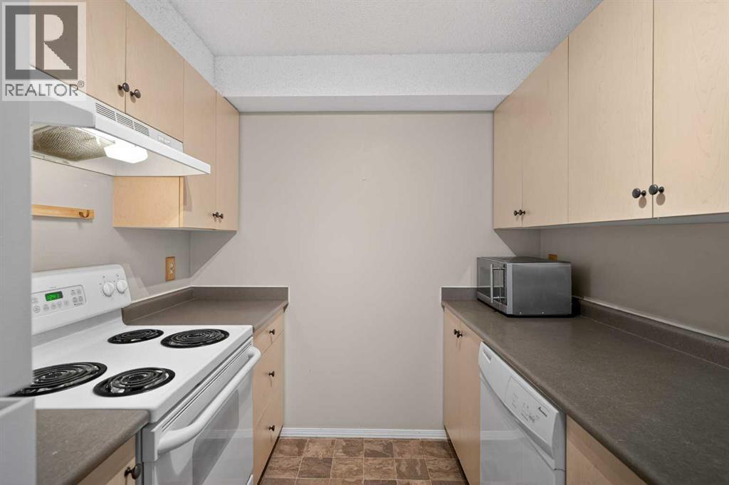 3223, 16320 24 Street SW, Calgary, Alberta T2Y 5A1 - Photo 1 - A2303938