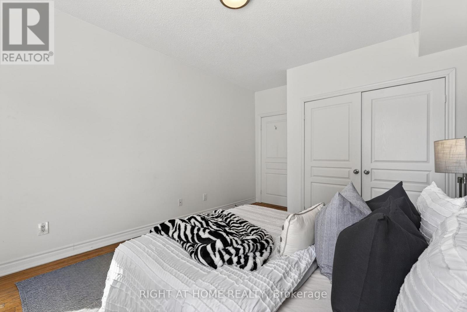 301 - 412 Jarvis Street, Toronto, Ontario  M4Y 2G6 - Photo 24 - C13139768
