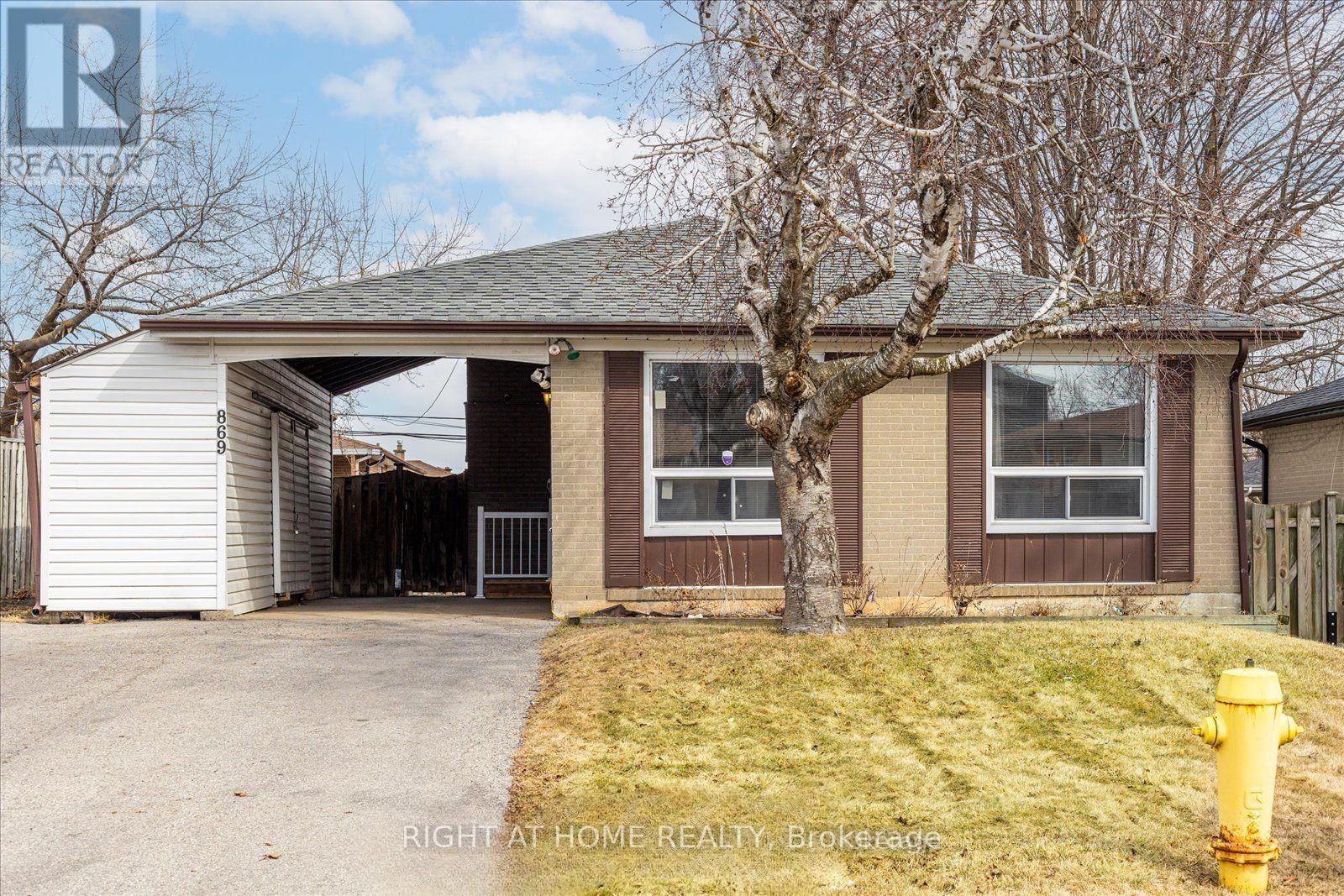 869 Grenoble Boulevard, Pickering, Ontario  L1W 1T7 - Photo 1 - E13139760