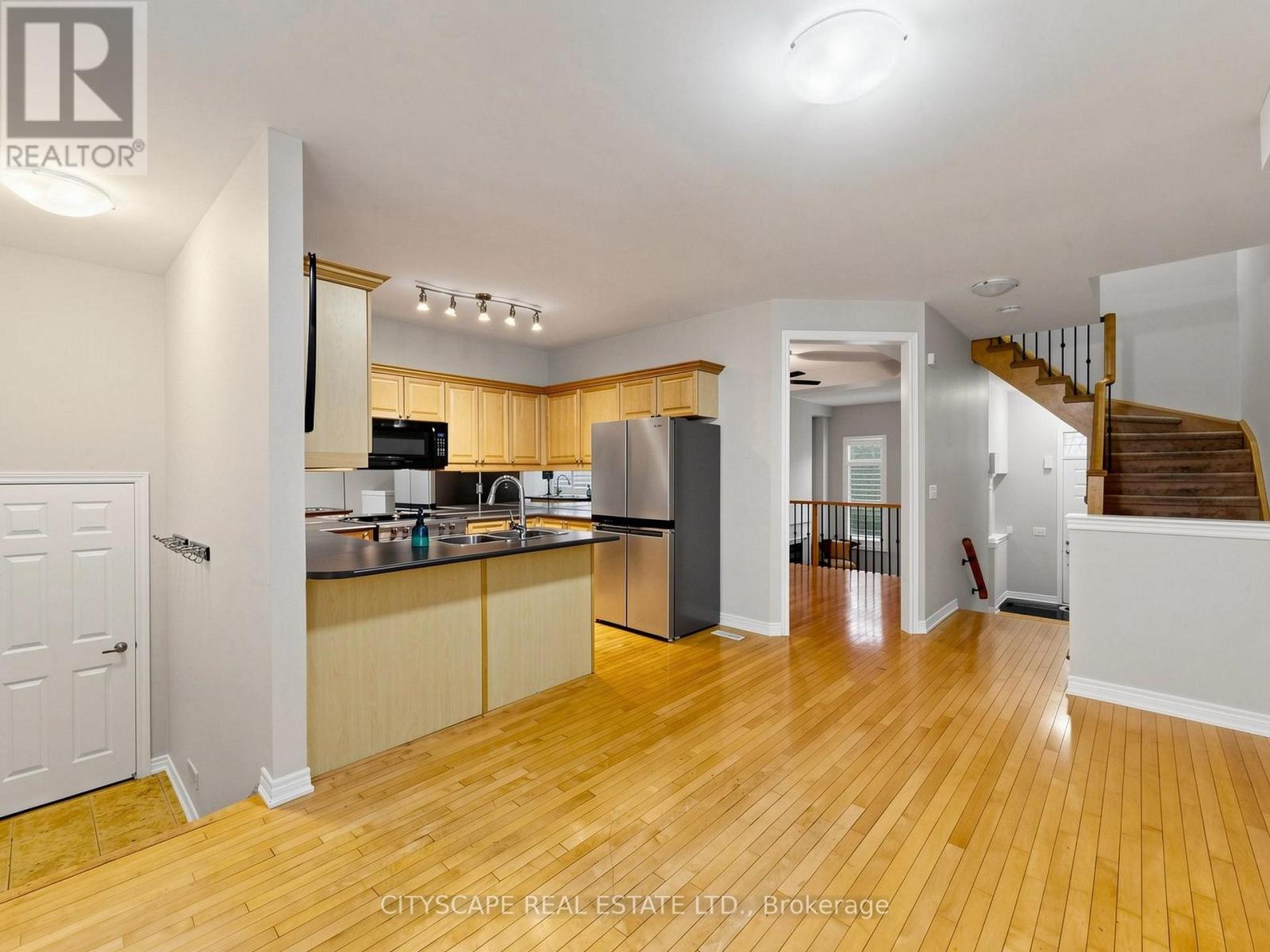 3740 Nightstar Drive, Mississauga, Ontario  L5M 7Z7 - Photo 13 - W13125336