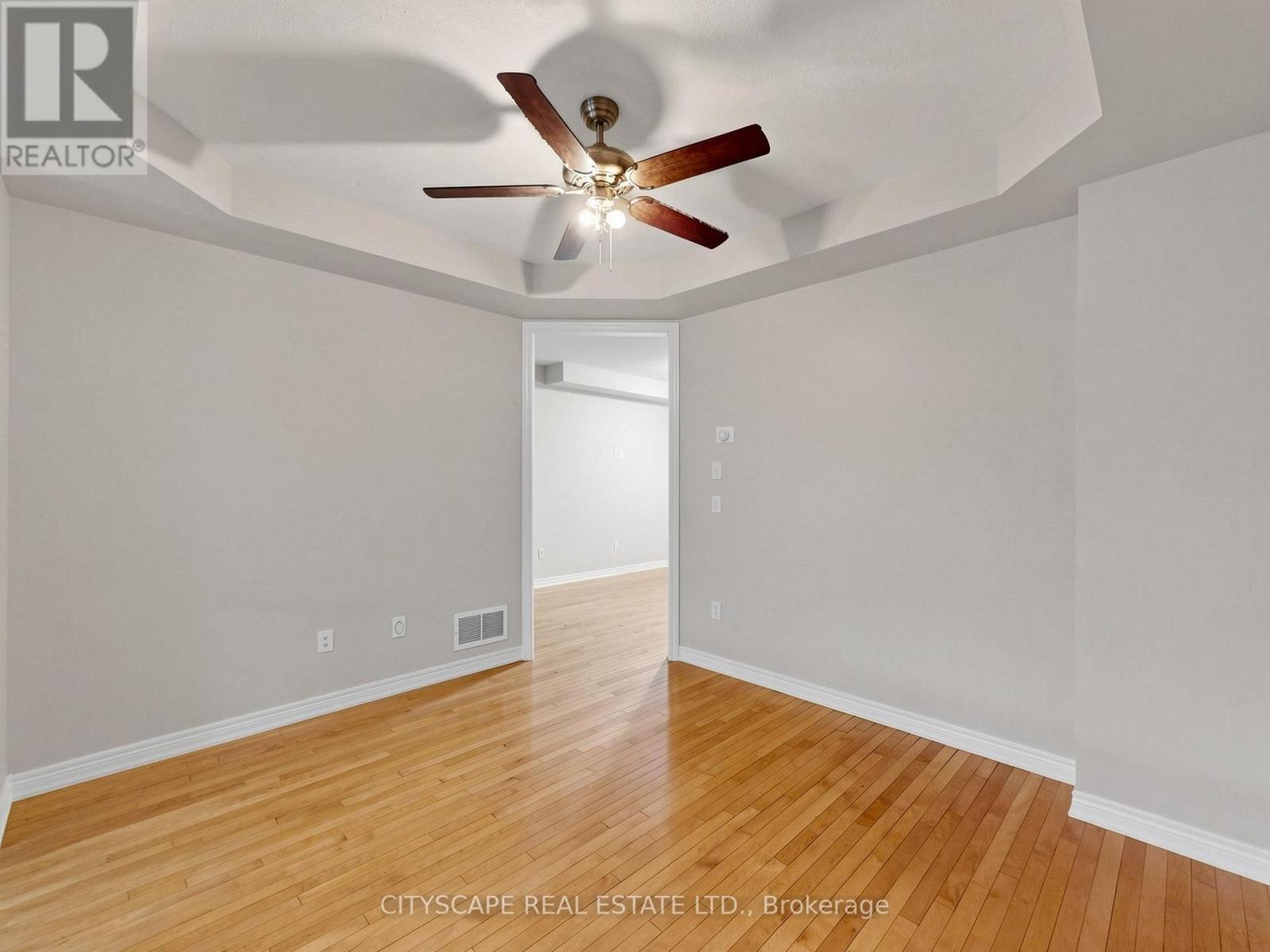 3740 Nightstar Drive, Mississauga, Ontario  L5M 7Z7 - Photo 9 - W13125336
