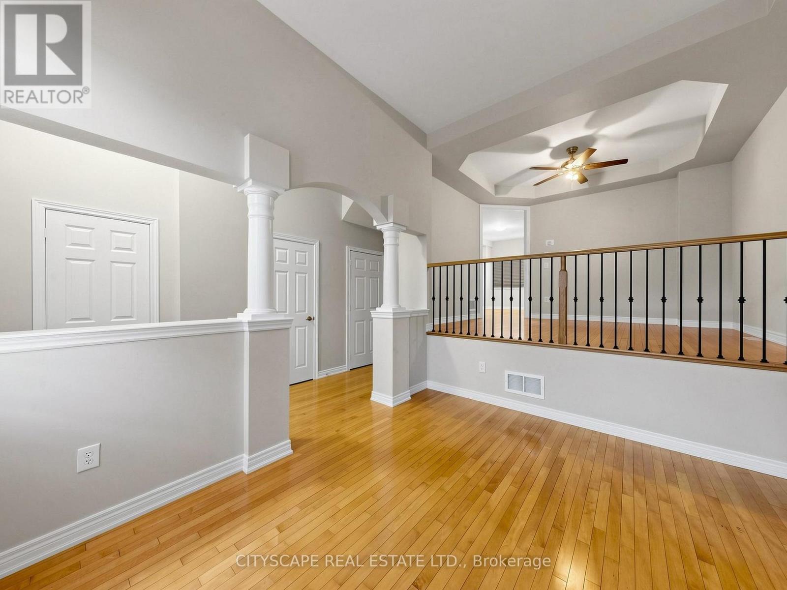 3740 Nightstar Drive, Mississauga, Ontario  L5M 7Z7 - Photo 6 - W13125336
