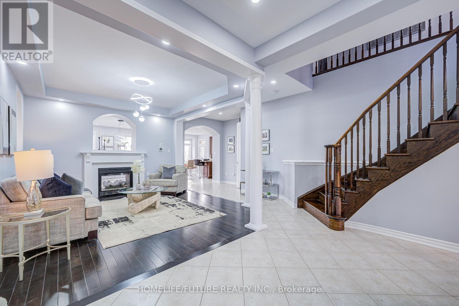 342 Laundon Terrace, Milton, Ontario  L9T 7N9 - Photo 4 - W13139772