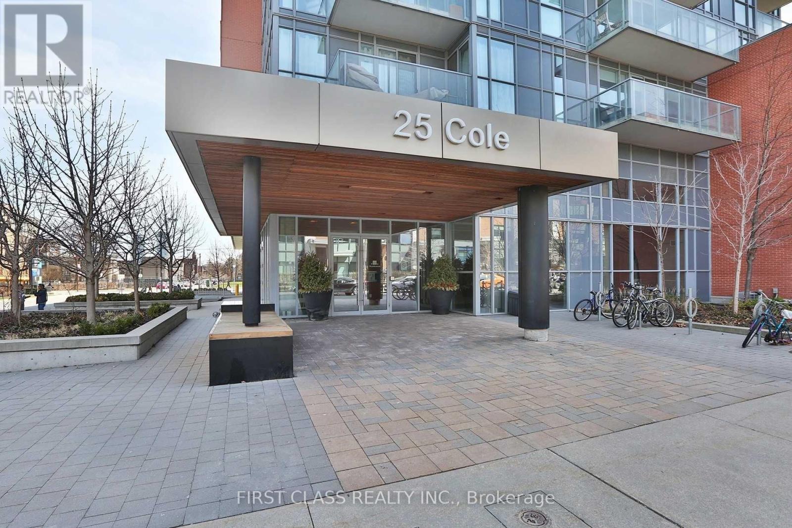 1307 - 25 Cole Street, Toronto, Ontario  M5A 4M3 - Photo 2 - C13139810
