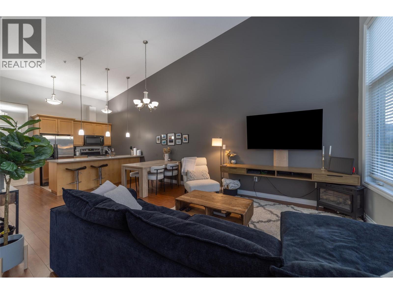 3313 Wilson Street Unit# 404, Penticton, British Columbia  V2A 8J3 - Photo 3 - 10387518