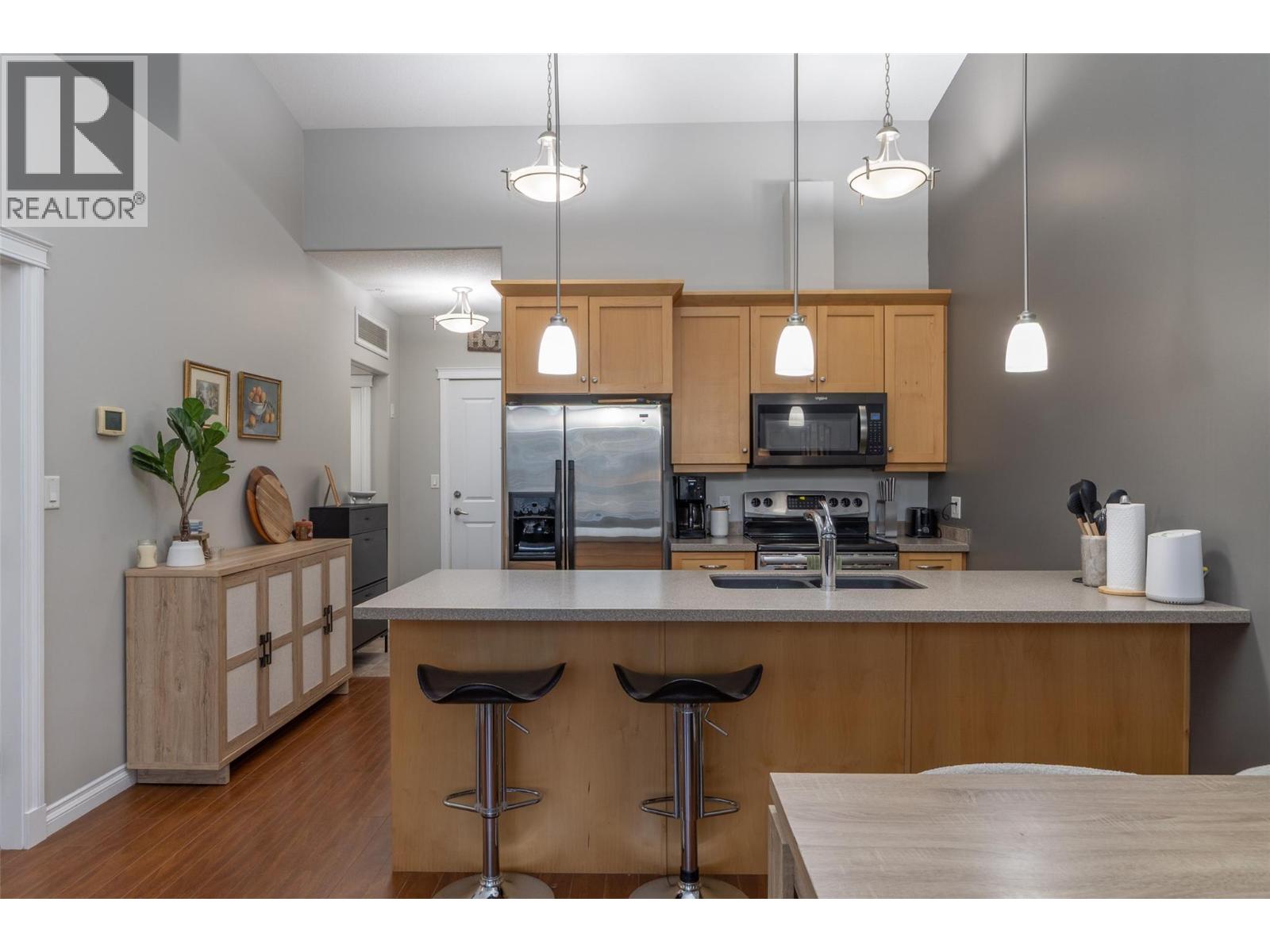 3313 Wilson Street Unit# 404, Penticton, British Columbia  V2A 8J3 - Photo 5 - 10387518