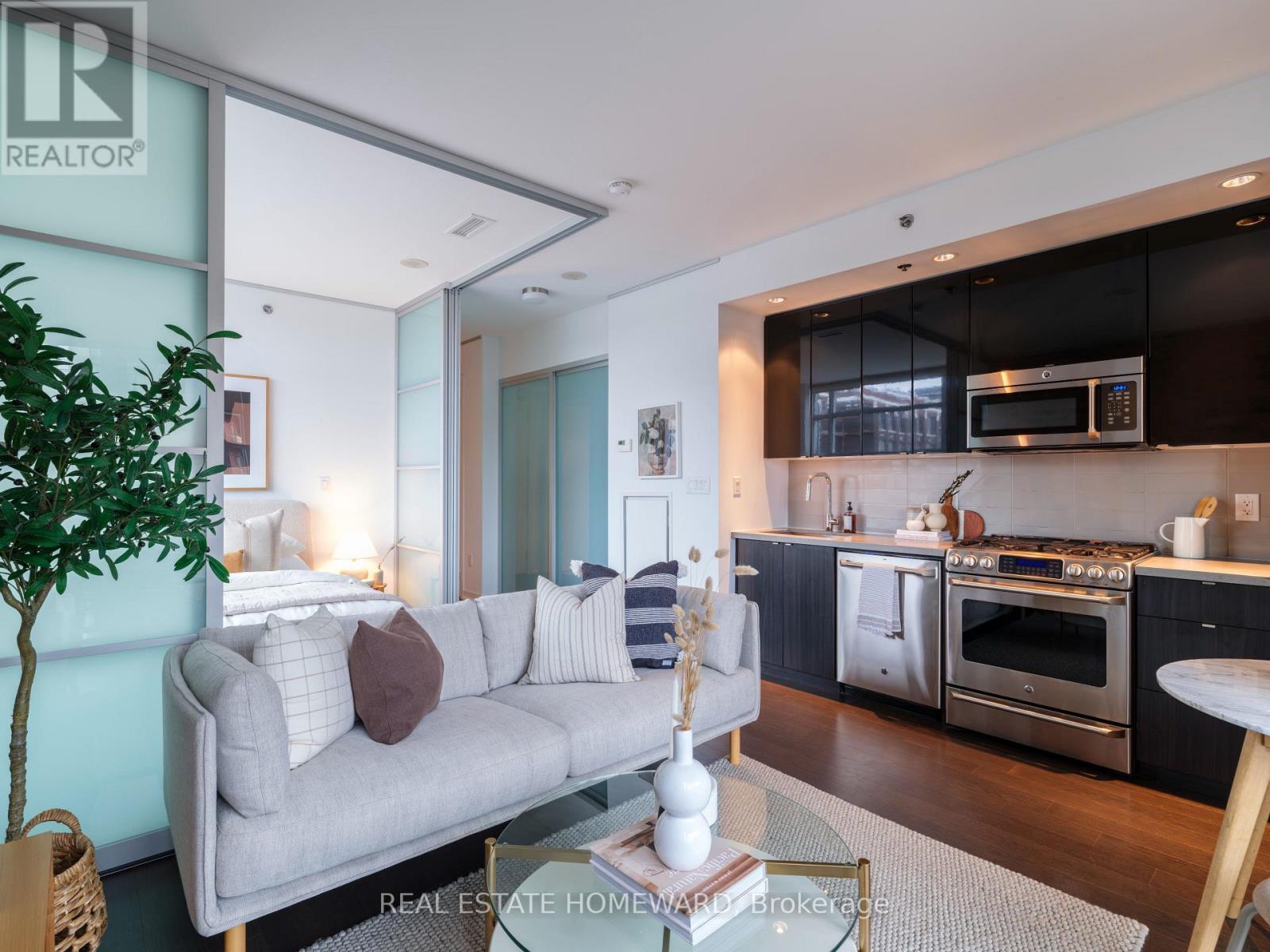 412 - 88 Colgate Avenue, Toronto, Ontario  M4M 0A6 - Photo 3 - E13139816