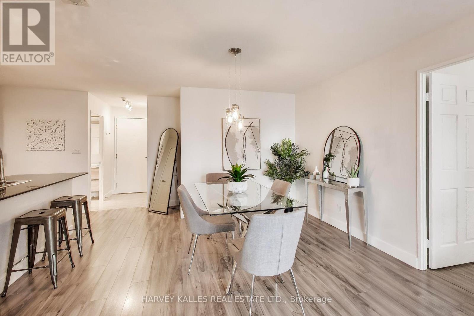 401 - 1369 Bloor Street W, Toronto, Ontario  M6P 4J4 - Photo 10 - C13138756