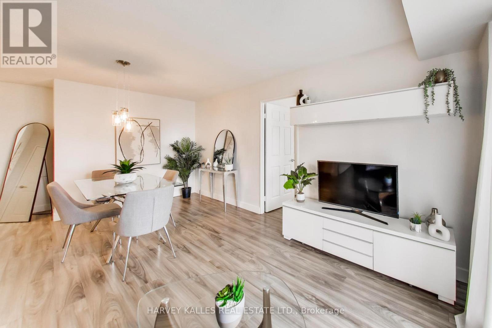 401 - 1369 Bloor Street W, Toronto, Ontario  M6P 4J4 - Photo 6 - C13138756