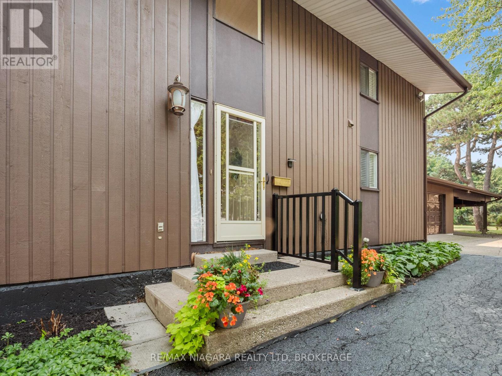 735 Niagara Boulevard, Fort Erie, Ontario  L2A 3J2 - Photo 6 - X12327210