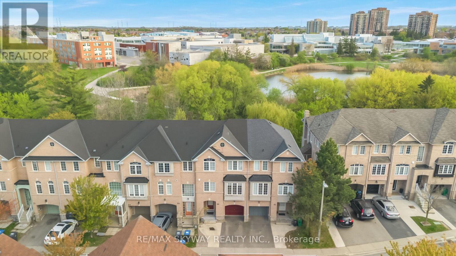 64 Bernard Avenue, Brampton, Ontario  L6Y 5S4 - Photo 3 - W13139798