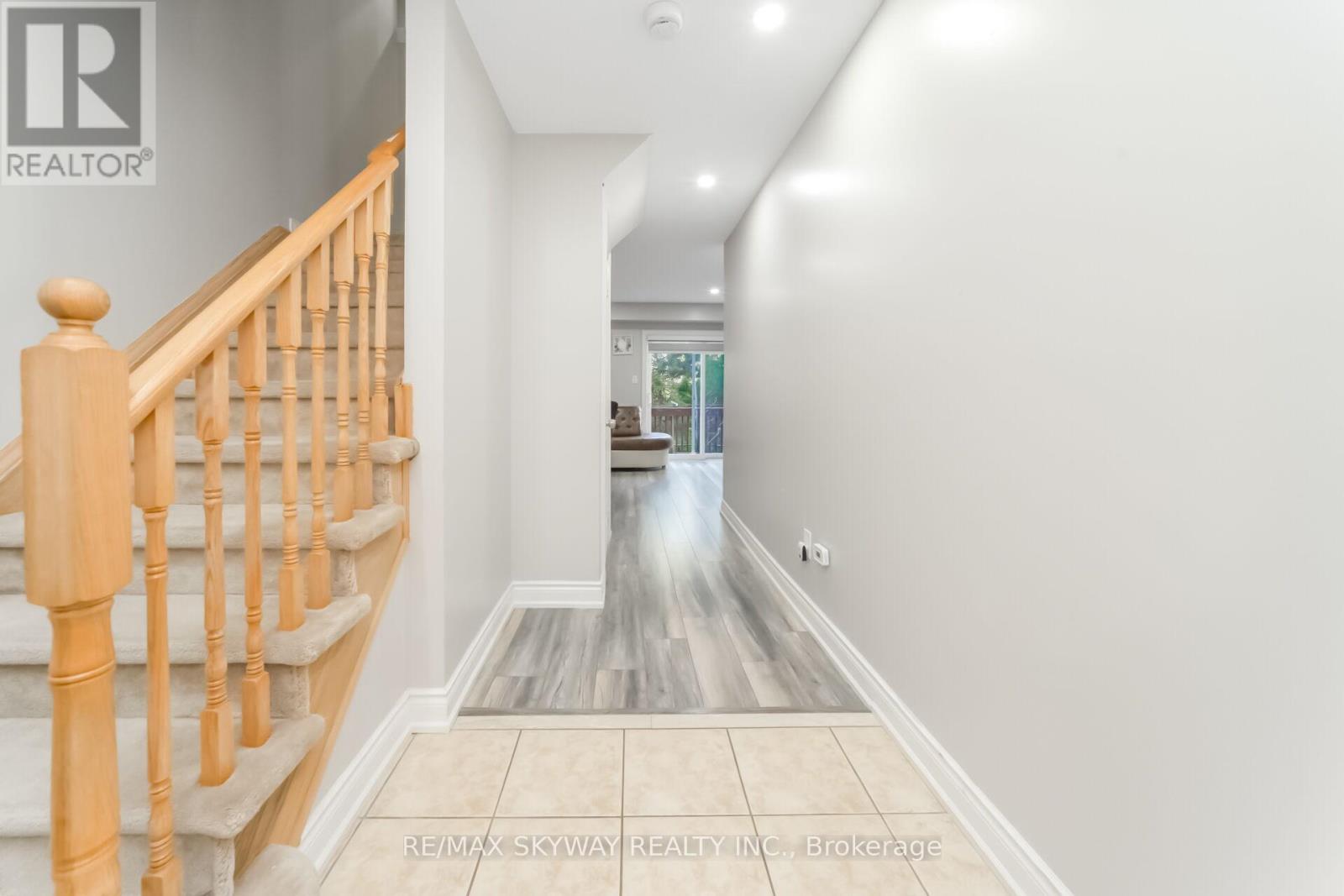 64 Bernard Avenue, Brampton, Ontario  L6Y 5S4 - Photo 7 - W13139798
