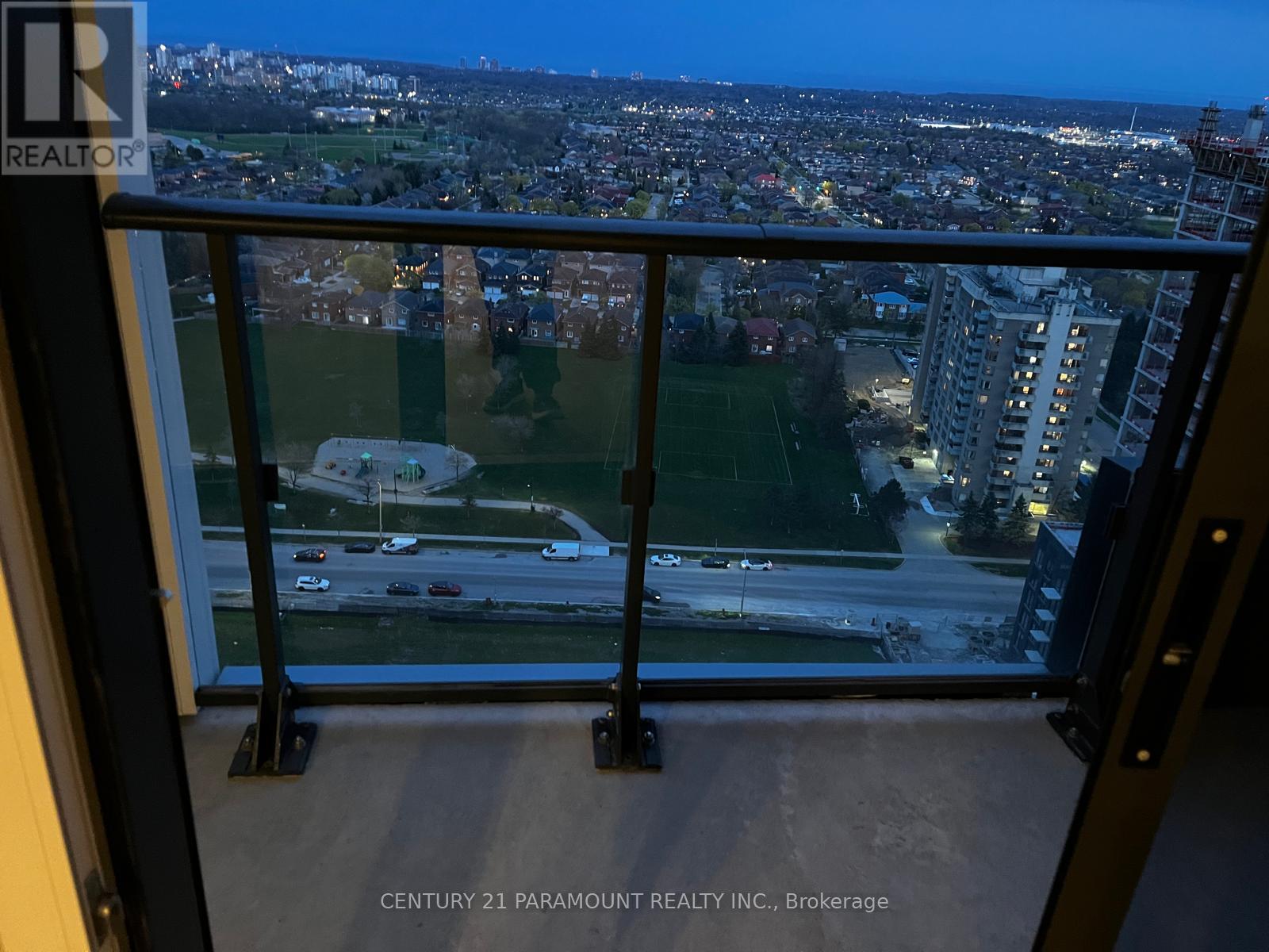 2209 - 448 Burnhamthorpe Road W, Mississauga, Ontario  L5B 0R4 - Photo 3 - W13139820