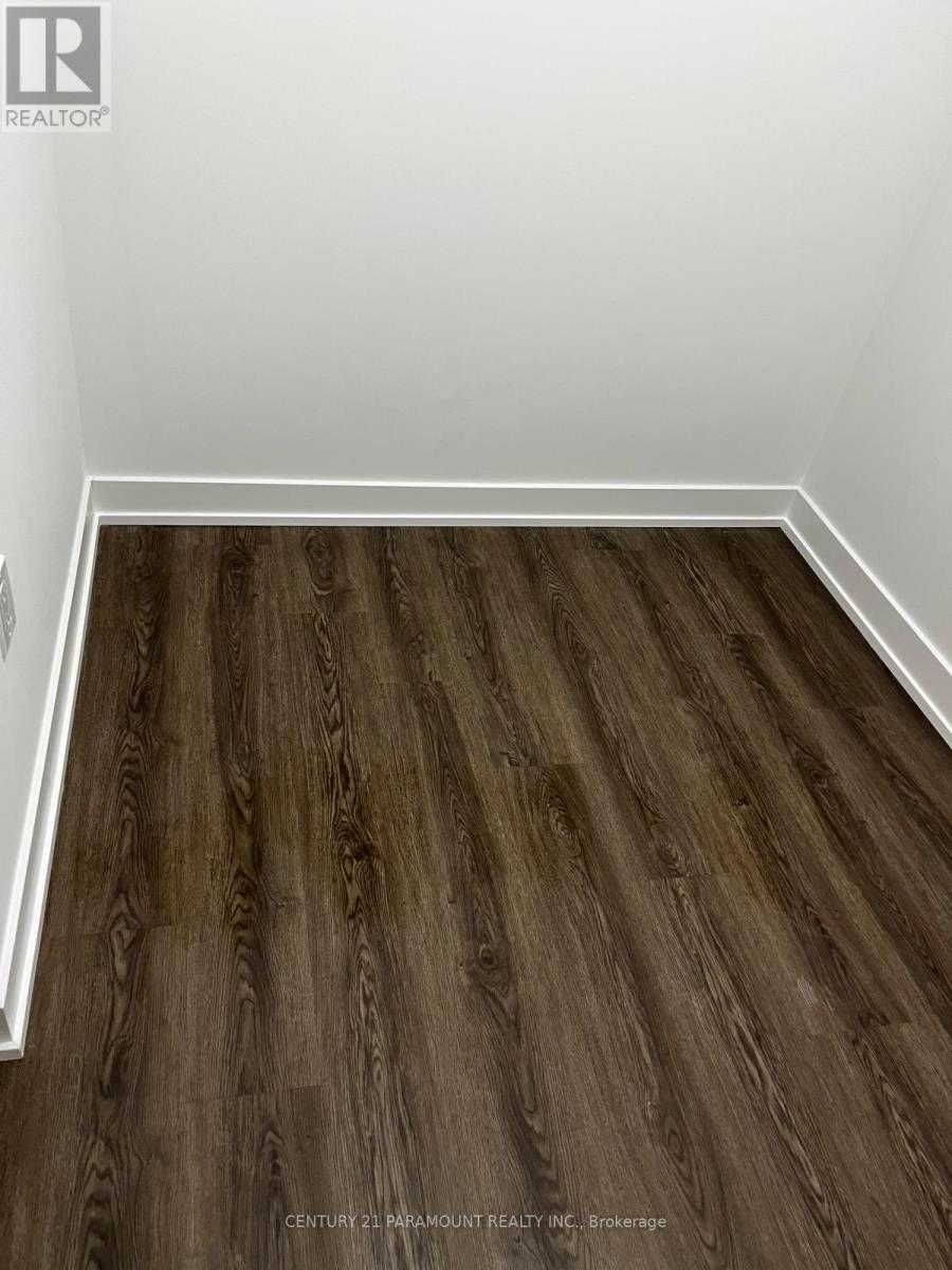 2209 - 448 Burnhamthorpe Road W, Mississauga, Ontario  L5B 0R4 - Photo 8 - W13139820