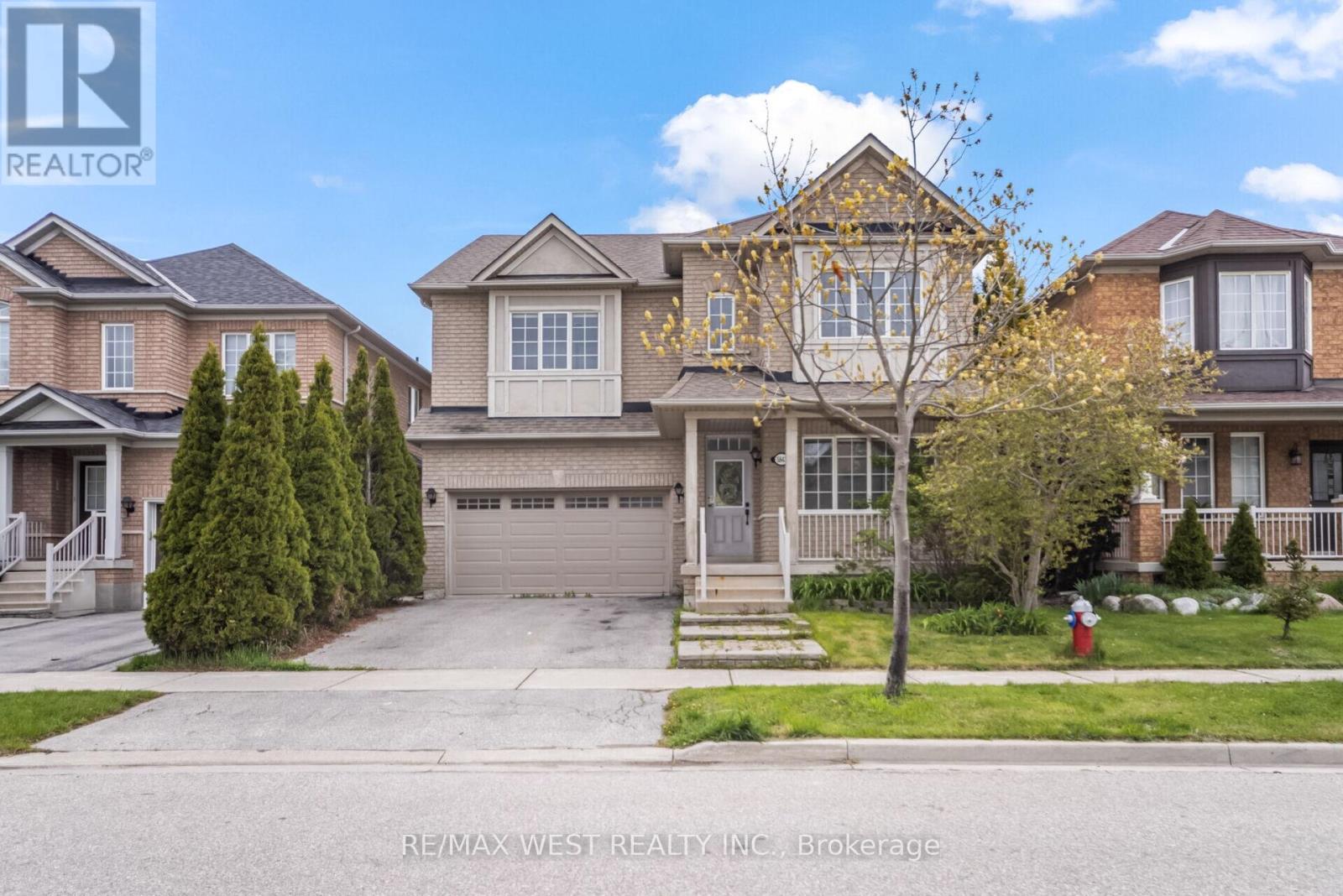 5843 Rainspring Drive, Mississauga, Ontario  L5M 6X7 - Photo 3 - W13139822