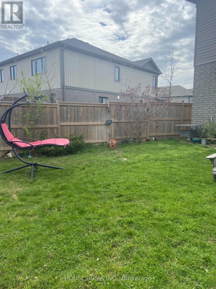 348 Freure Drive W, Cambridge, Ontario  N1S 0B5 - Photo 3 - X13117356