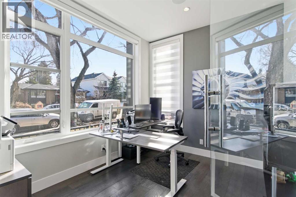 10 Lissington Drive SW, Calgary, Alberta  T3E 5E1 - Photo 6 - A2308331