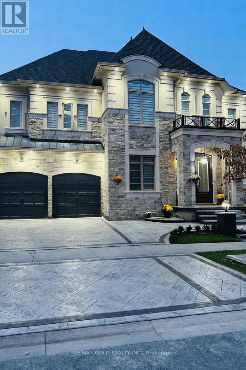 28 CLOVERHAVEN ROAD, Brampton, Ontario