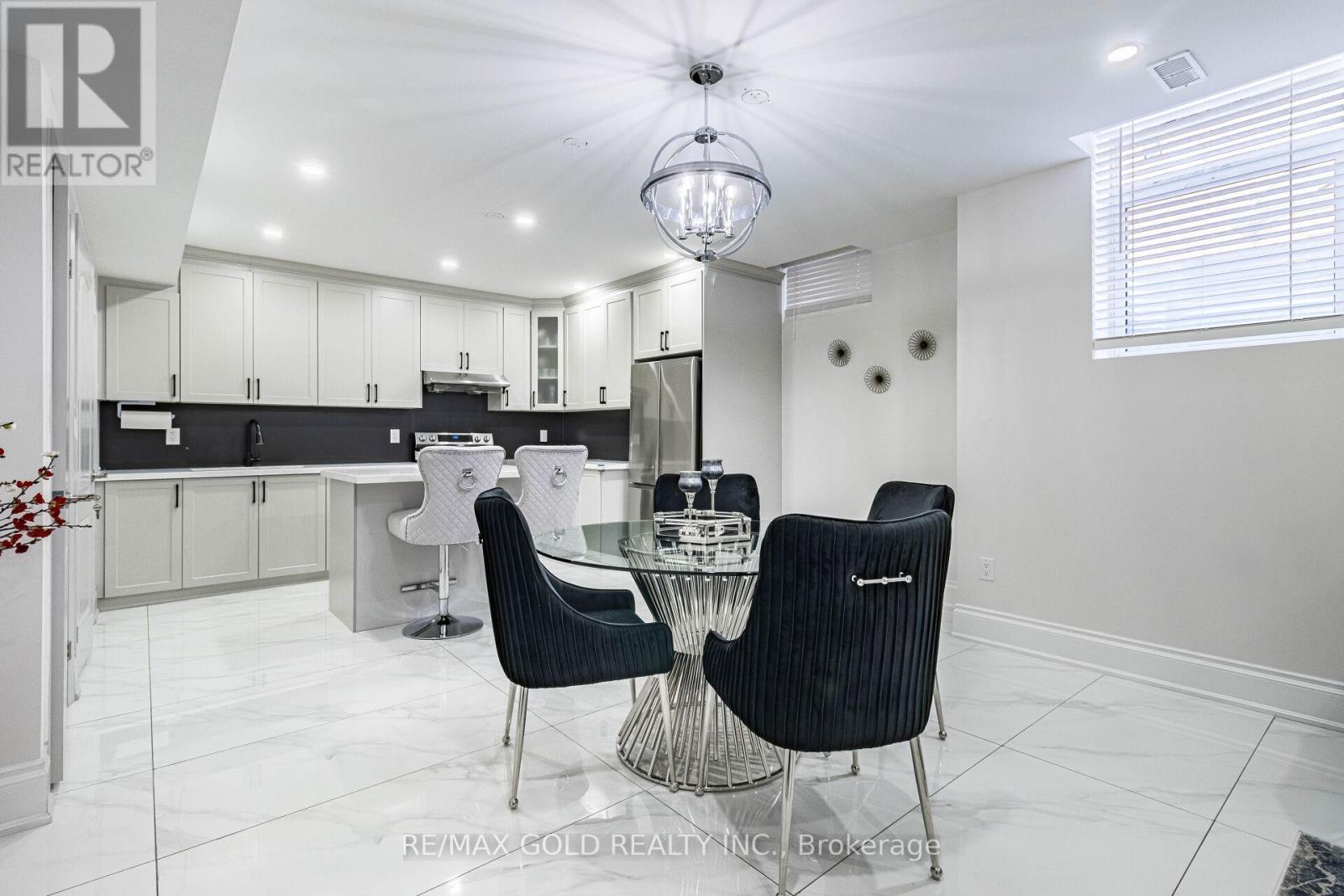 28 Cloverhaven Road, Brampton, Ontario  L6P 4E4 - Photo 44 - W13139564