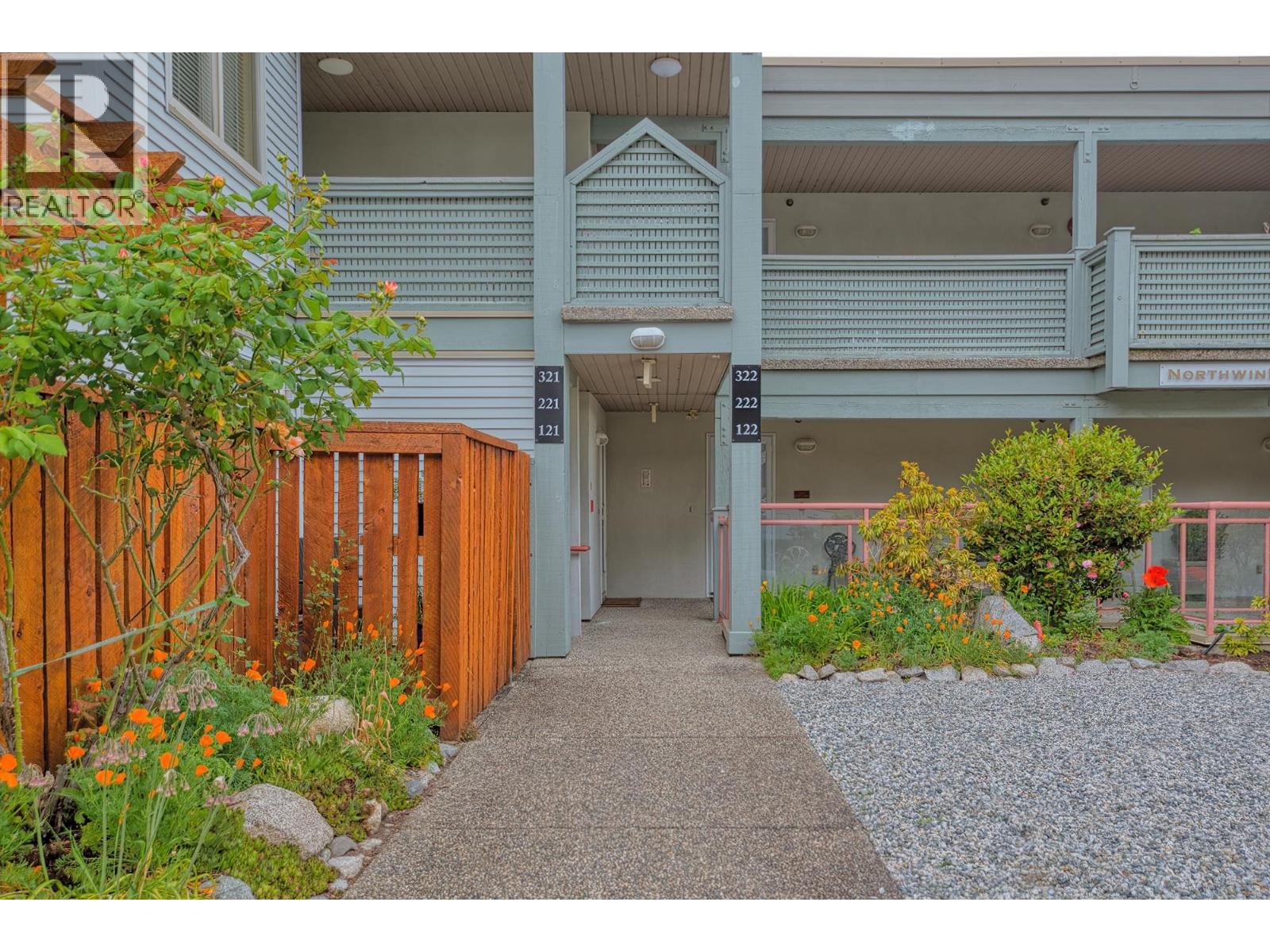121 5780 Trail Avenue, Sechelt, British Columbia  V7Z 0K5 - Photo 2 - R3124570