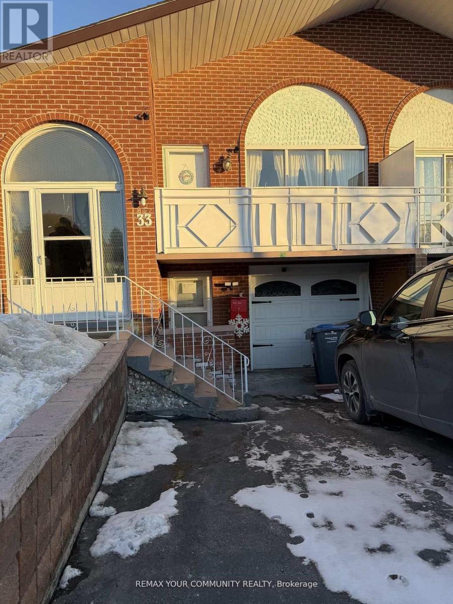 33 Prouse Drive, Brampton, Ontario  L6V 3A3 - Photo 2 - W13137448