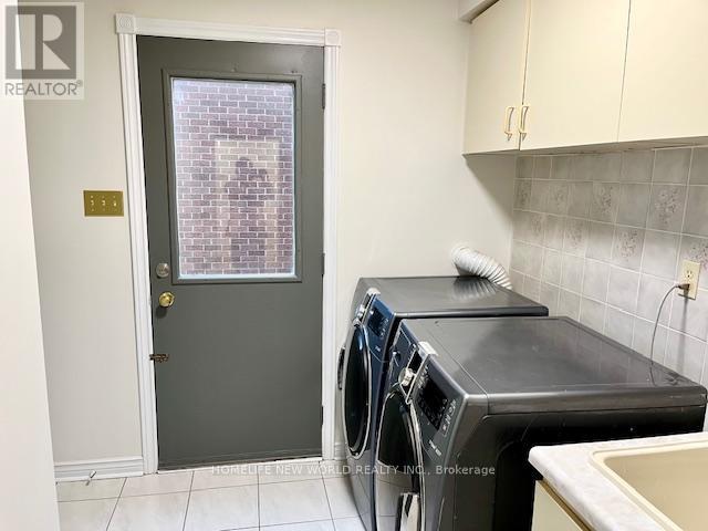 52 Fairholme Drive, Markham, Ontario  L3R 7R6 - Photo 4 - N13139848