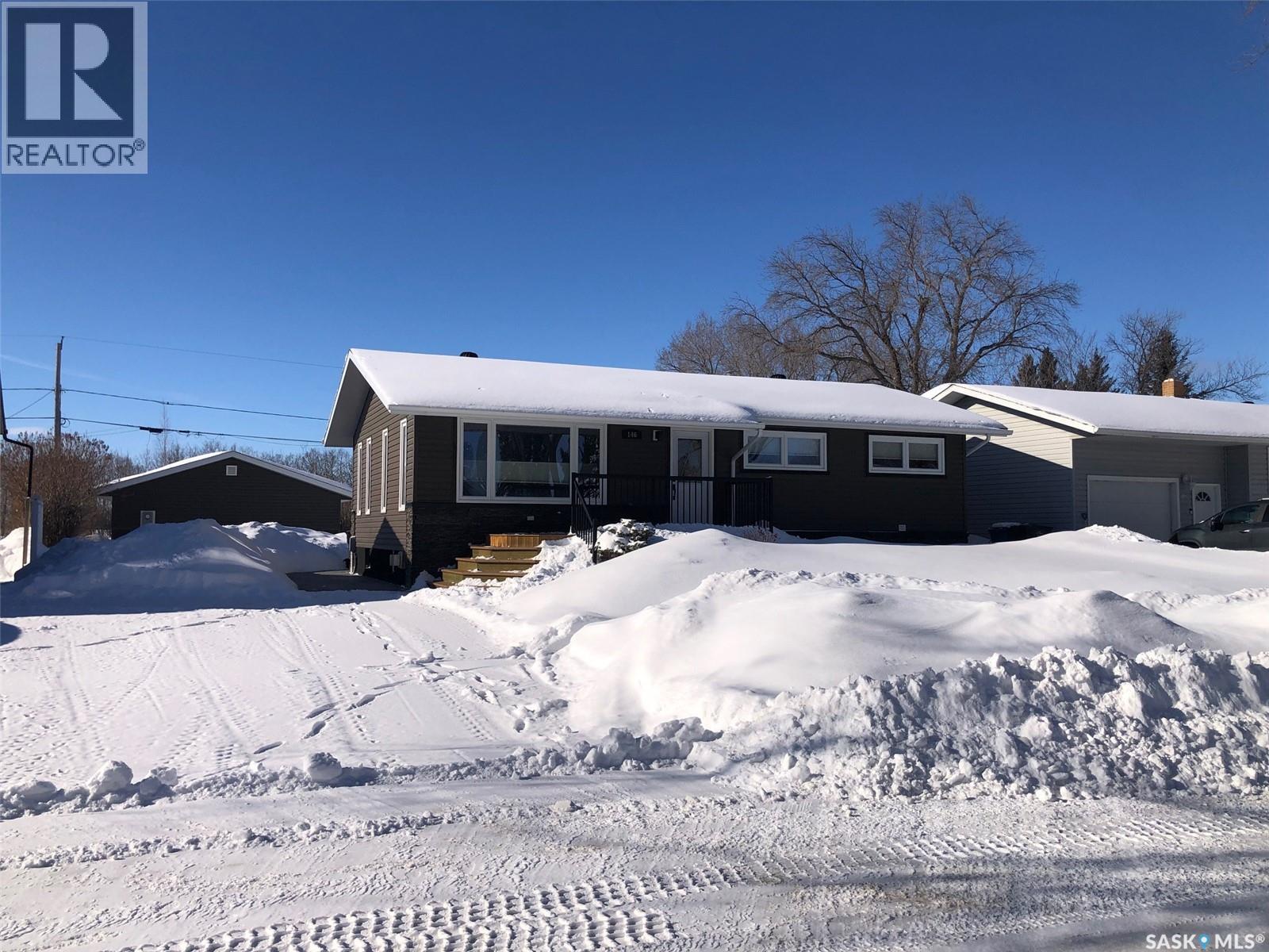 146 Jubilee Crescent, Canora, Saskatchewan  S0A 0L0 - Photo 2 - SK029110