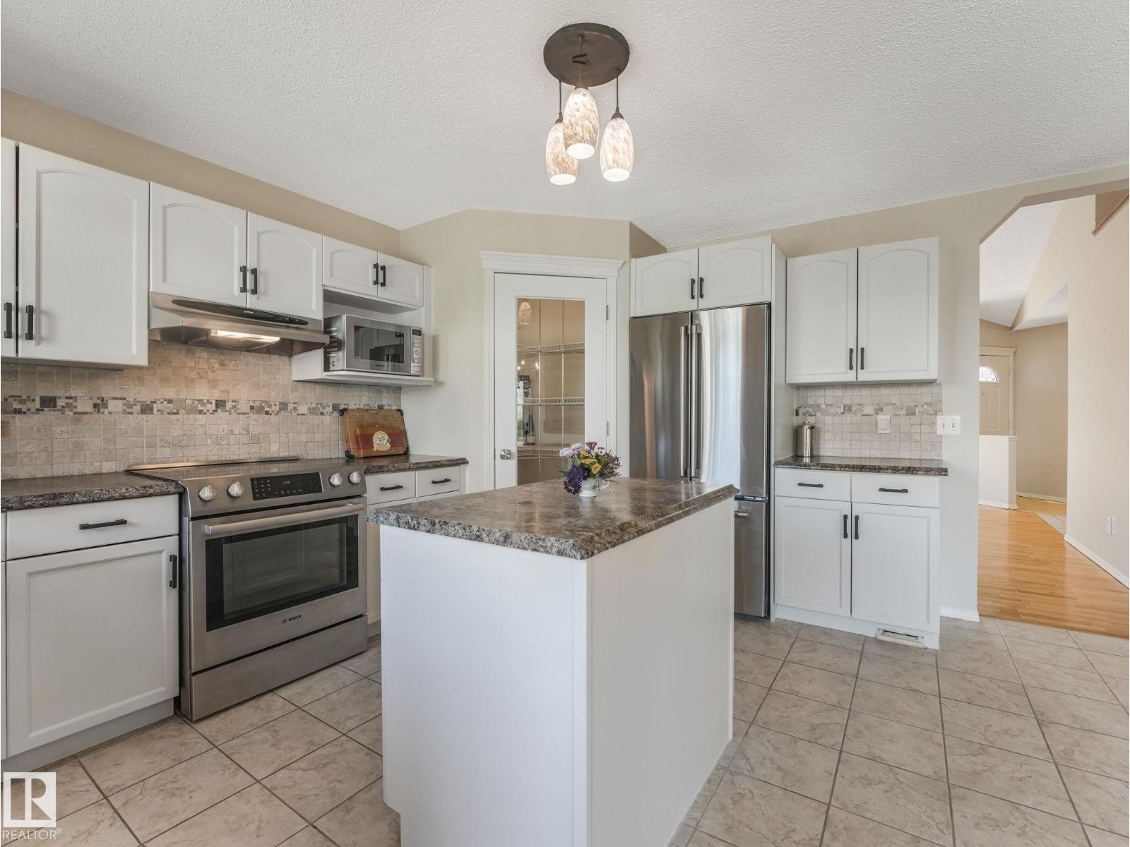 1060 Wedgewood Bv Nw, Edmonton, Alberta  T6M 2L6 - Photo 22 - E4487061