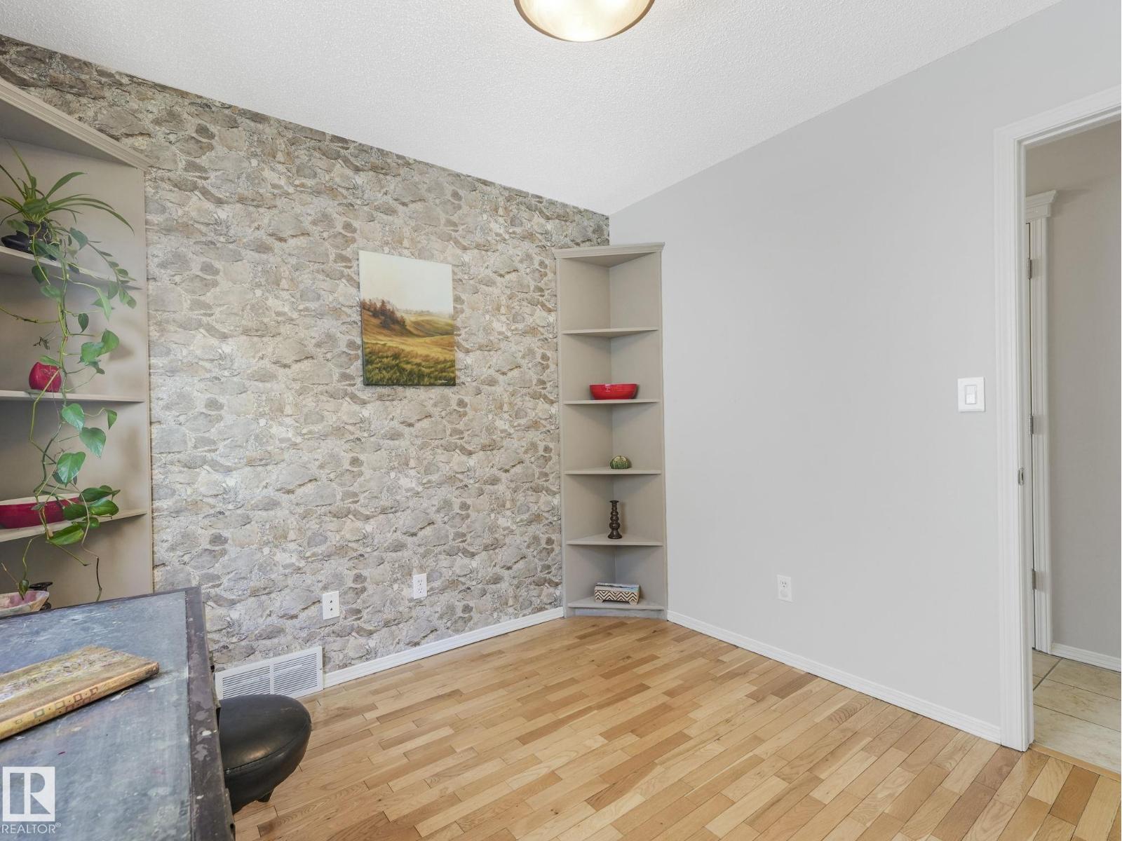 1060 Wedgewood Bv Nw, Edmonton, Alberta  T6M 2L6 - Photo 10 - E4487061