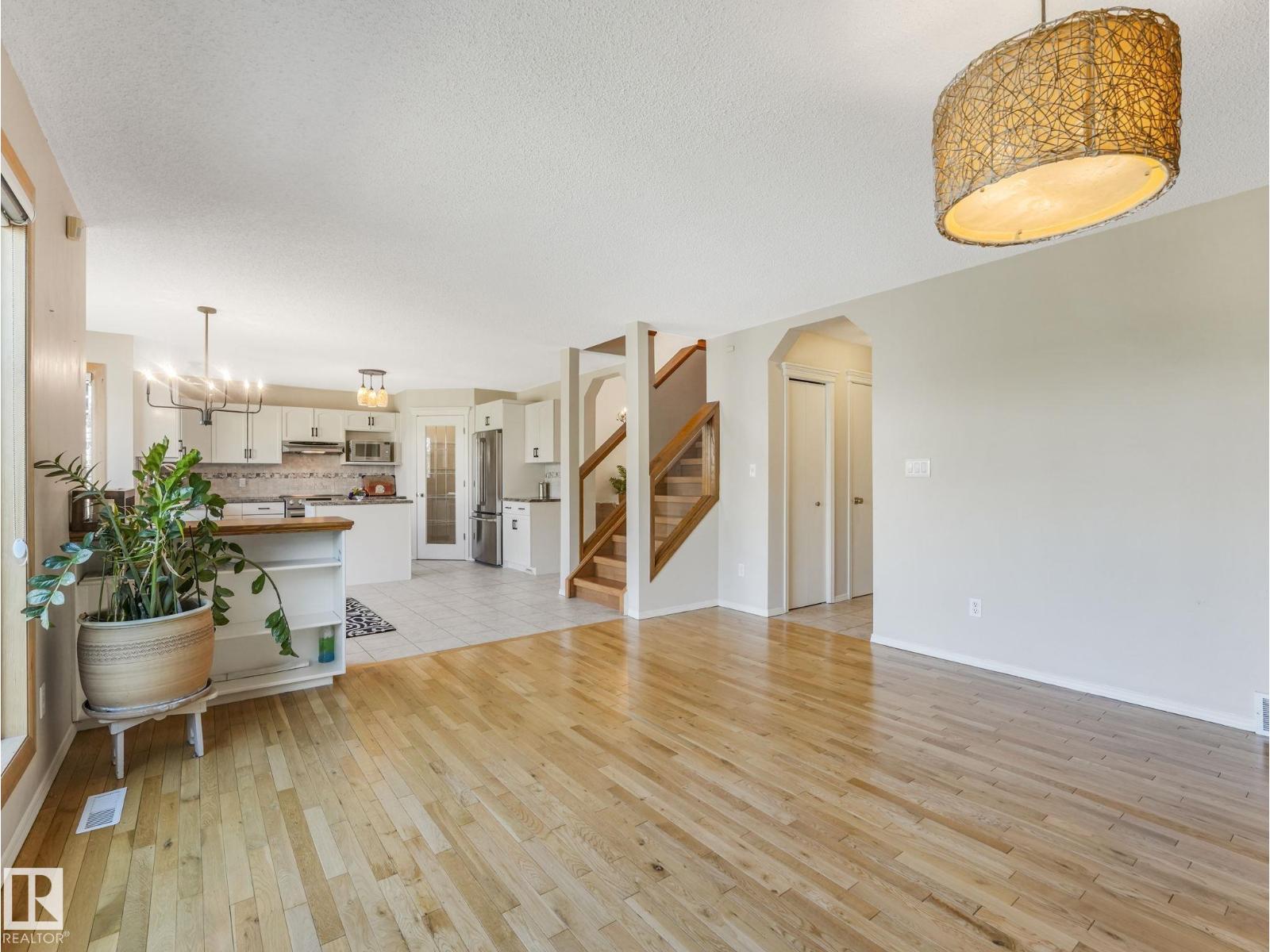 1060 Wedgewood Bv Nw, Edmonton, Alberta  T6M 2L6 - Photo 14 - E4487061