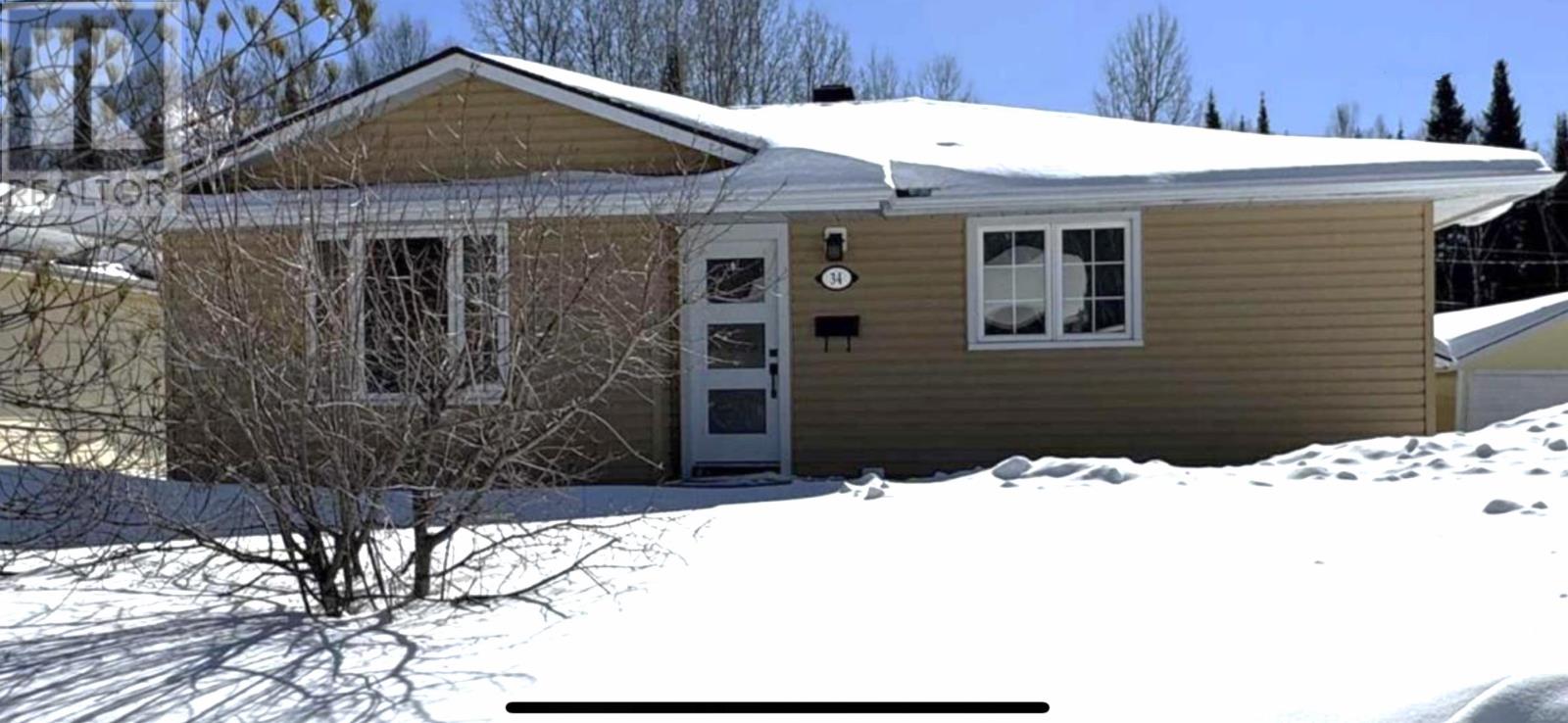 34 Redwing Ave, Manitouwadge, Ontario