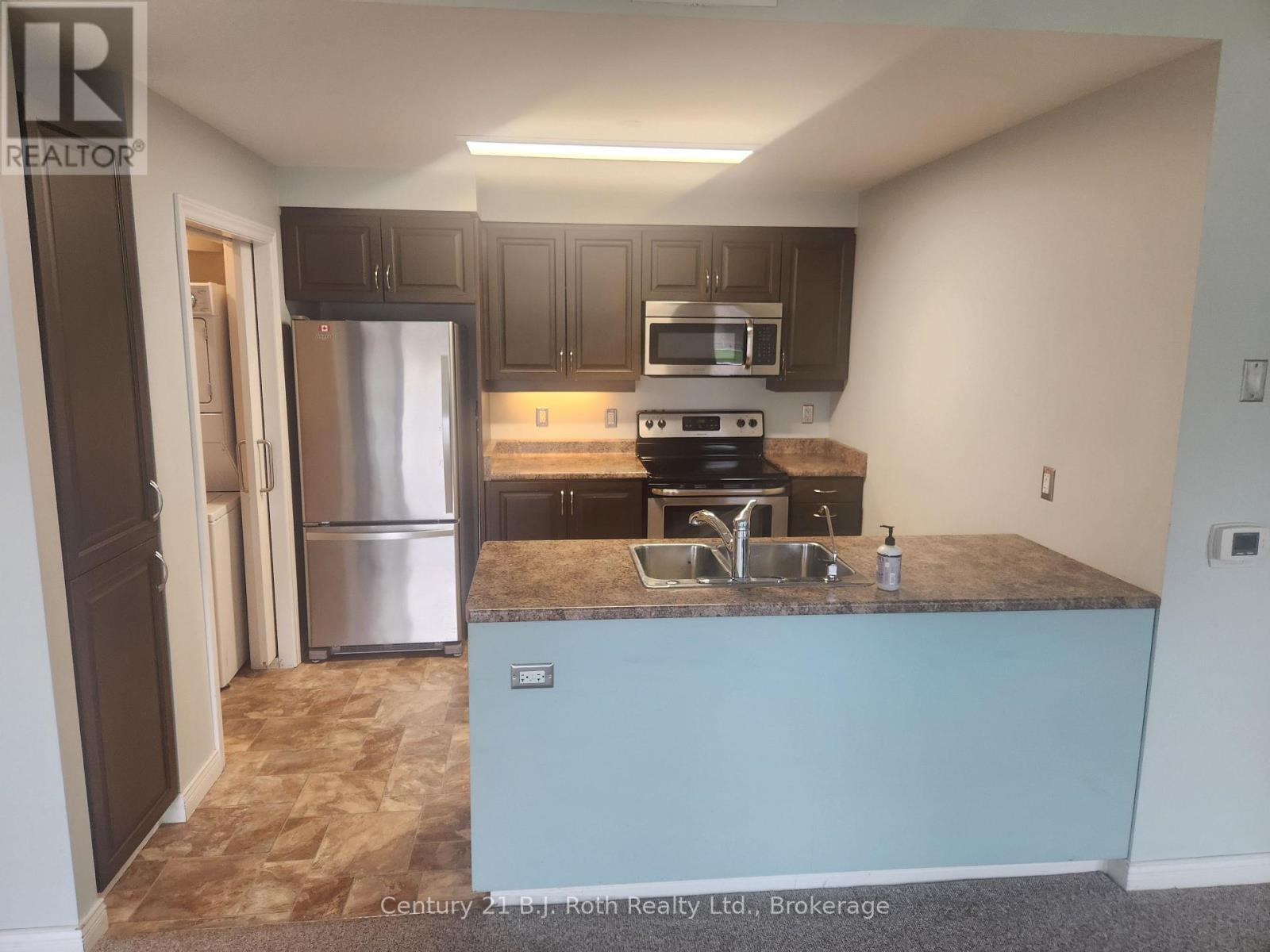 F103 - 101 Thompsons Road, Penetanguishene, Ontario  L9M 1K1 - Photo 6 - S13139876