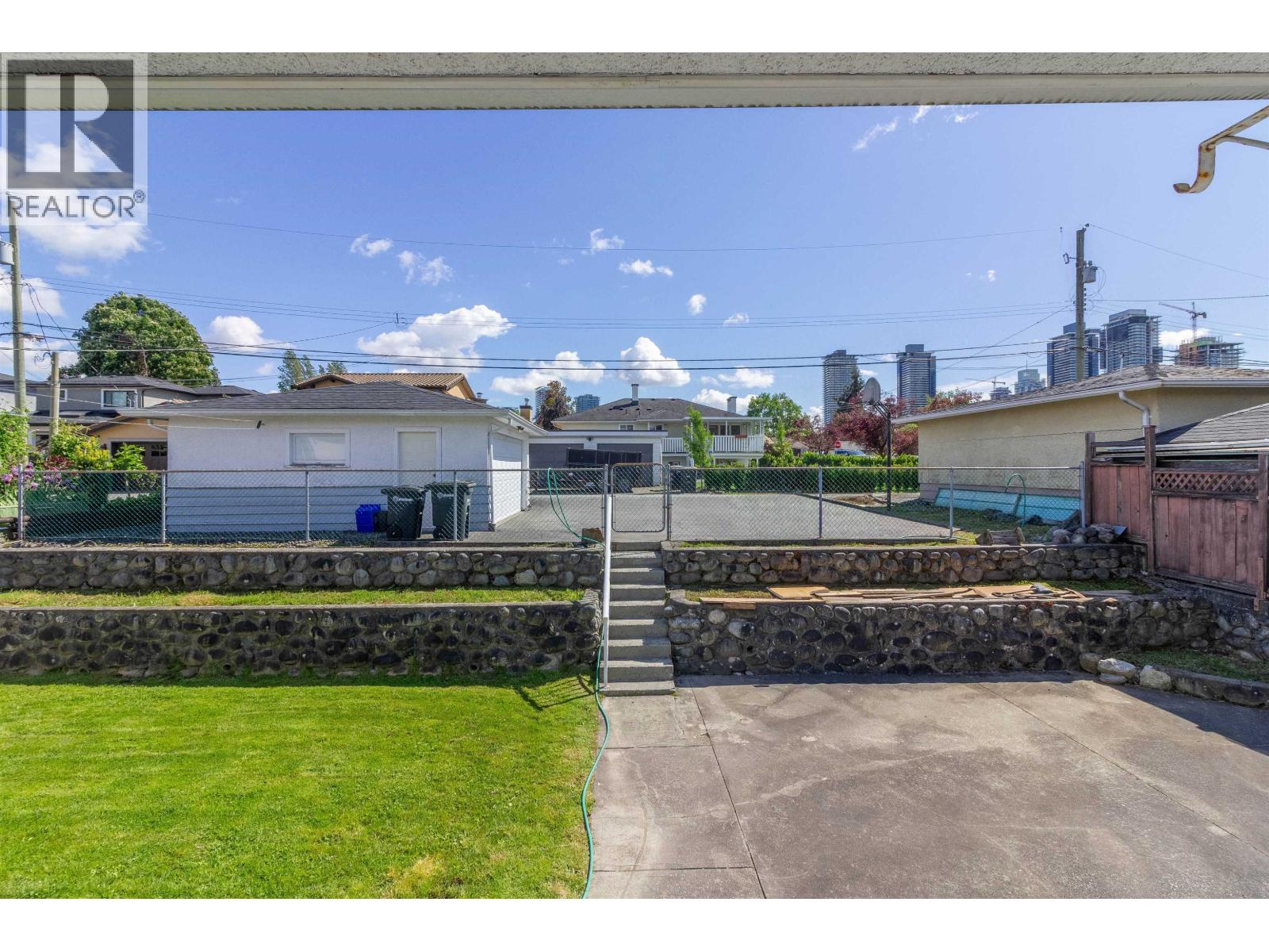 4810 Fairlawn Drive, Burnaby, British Columbia  V5C 3R8 - Photo 28 - R3076034