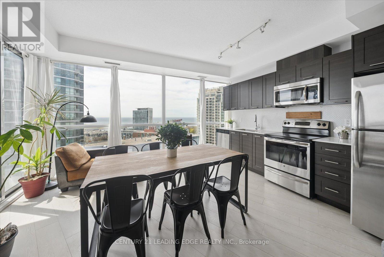 2111 - 20 Bruyeres Mews, Toronto, Ontario  M5V 0G8 - Photo 13 - C13139882