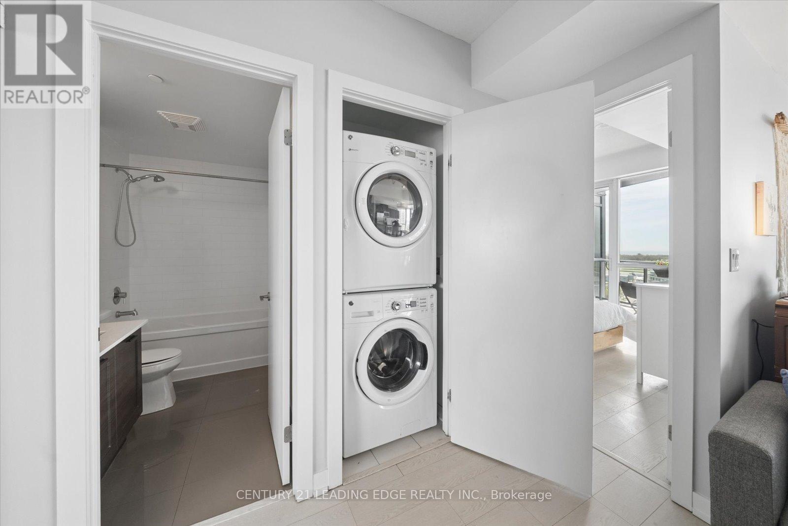 2111 - 20 Bruyeres Mews, Toronto, Ontario  M5V 0G8 - Photo 24 - C13139882
